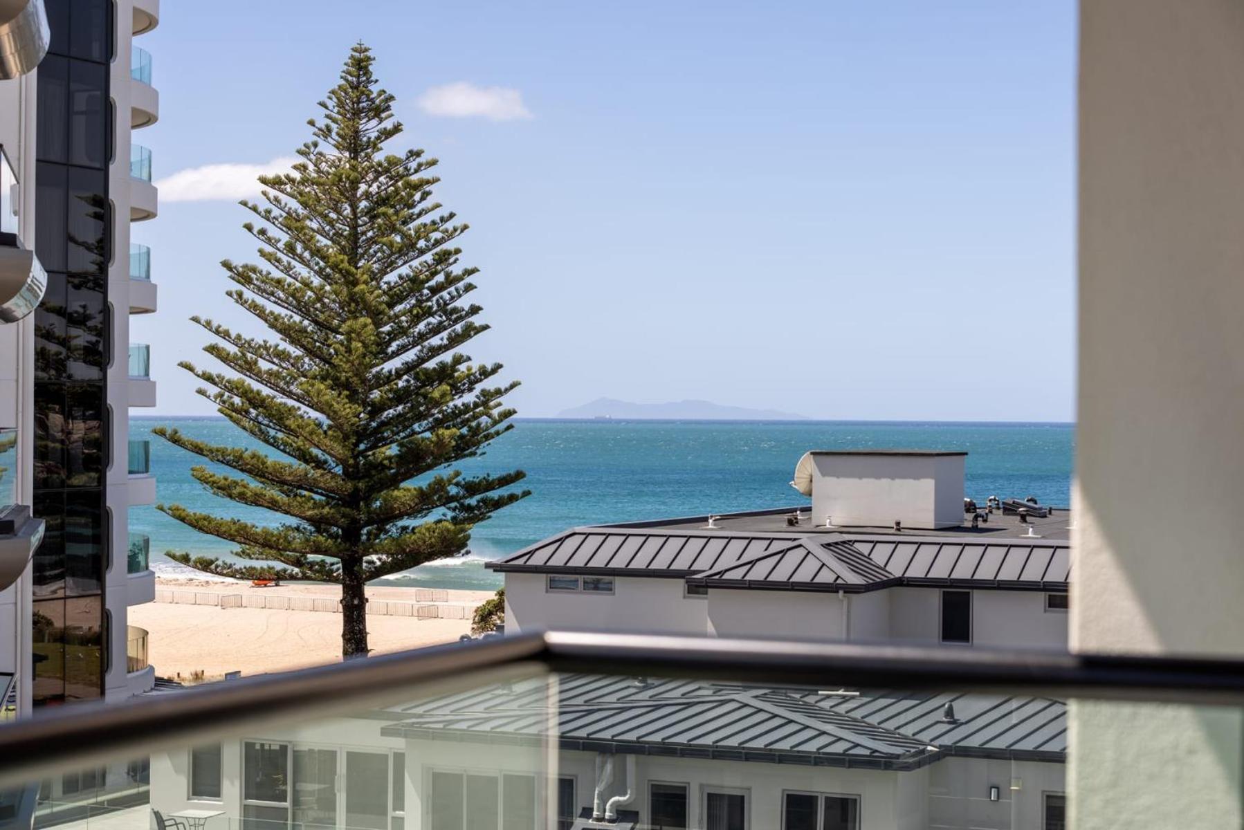 Luxury Ocean & Harbour Views - Heated Pool, Main Beach & Gym เมาท์มองานุย ภายนอก รูปภาพ